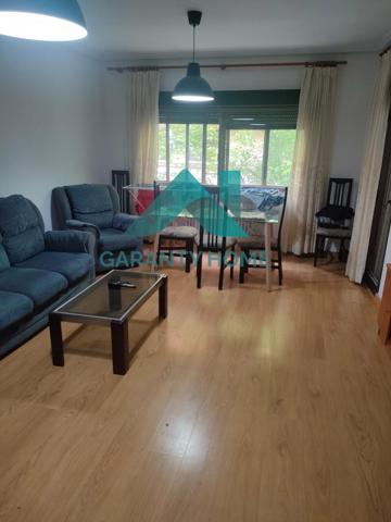 🏡 SE ALQUILA PISO PARA ESTUDIANTES – ZONA CÁNOVAS, CÁCERES photo 0