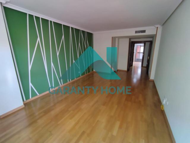 🏡 SE ALQUILA PISO AMPLIO EN ZONA RODEO SIN MUEBLES – CÁCERES photo 0