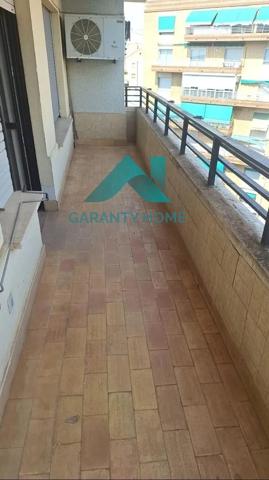 📚✨ ¡SE ALQUILA PISO EN HERNÁN CORTÉS – IDEAL PARA ESTUDIANTES! 🏡 photo 0