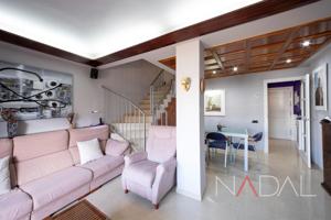 DUPLEX DE 4 HABITACIONES Y PARKING EN EL CENTRO DE MARTORELL photo 0