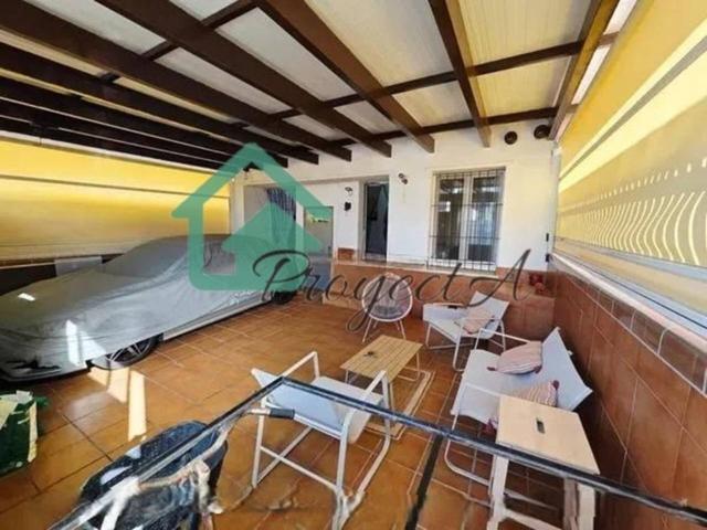 FANTASTICO ADOSADO A POCOS METROS DEL MAR photo 0