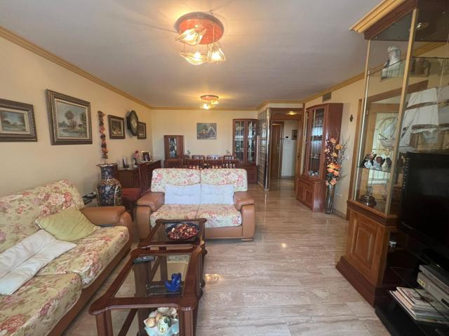 Piso a la venta con vistas al mar en la cala de benidorm photo 0