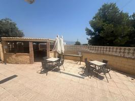 Chalet a la venta en la Alberca photo 0