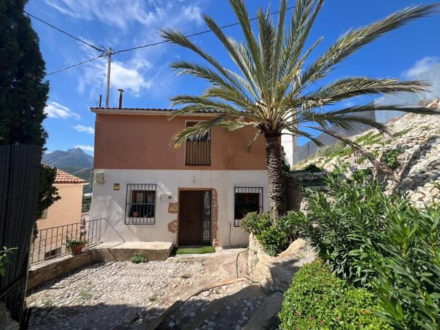 'Casa con Encanto en Callosa d'en Sarrià – 161 m² Construidos en Parcela de 525 m² photo 0