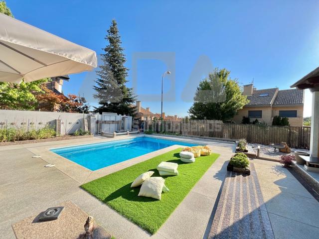 Chalet en venta en Los Peñascales_Torrelodones, Madrid | ABA Expertos Inmobiliarios photo 0