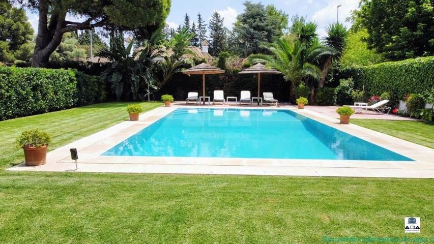 Casa independiente con piscina en venta en Jerez de la Frontera, España | ABA Expertos Inmobiliarios photo 0