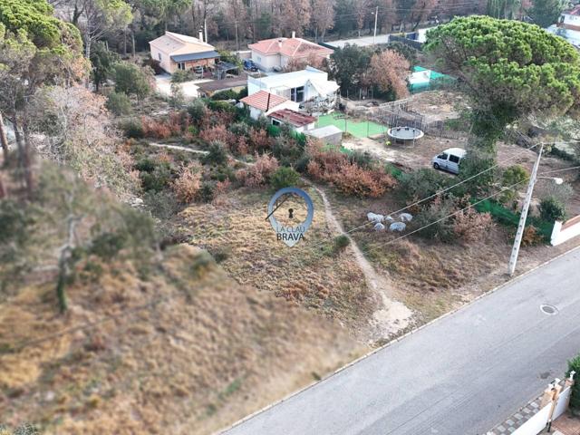 Terreno Urbano en el Lago del Cisne - Oportunidad Única en Caldes de Malavella photo 0