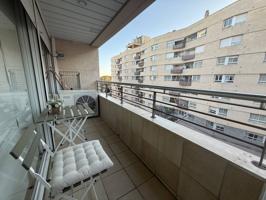 Piso en venta Francesc Macia photo 0