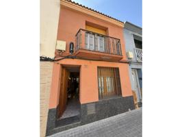 Casa en venta en Barberà del Vallès photo 0