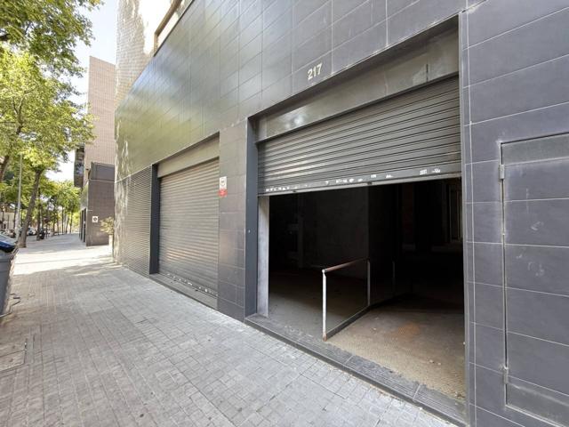 Local en venta en Can Llong(08206) photo 0