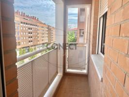 Piso En alquiler en Pamplona - Iruña photo 0