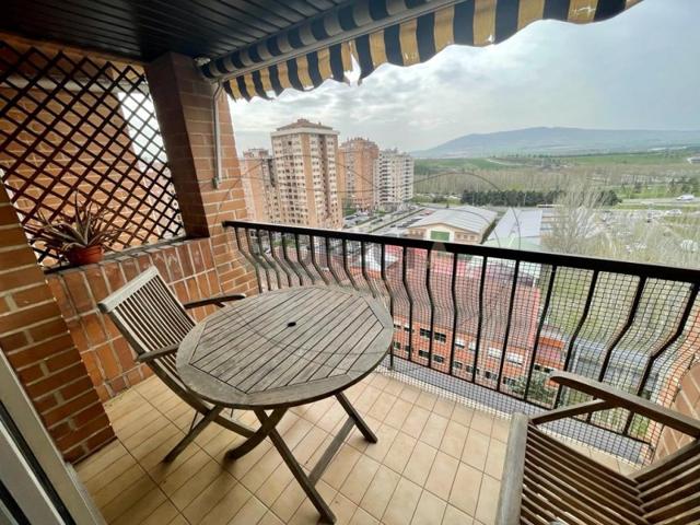 Piso En alquiler en Pamplona - Iruña photo 0