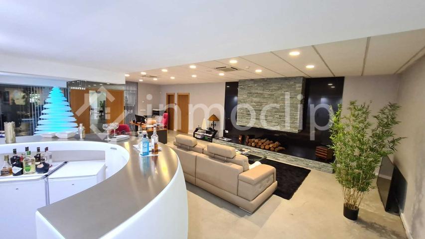 Almacén En venta en Santa Marta de Tormes photo 0