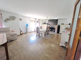 CASA CON NAVE A LA VENTA EN FUENTE VAQUEROS photo 0