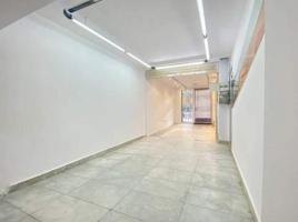 local comercial con amplio escaparate en el Passeig Maragall. photo 0