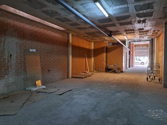 Local comercial en Cornellá de Llobregat photo 0