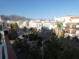 Edificio 4 plantas con dos viviendas mas local comercial , sotano y terraza atico photo 0