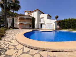 Exclusiva villa en Jávea con vistas panorámicas photo 0