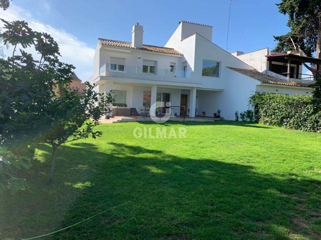 Chalet - Chalet Adosado - Vistahermosa photo 0