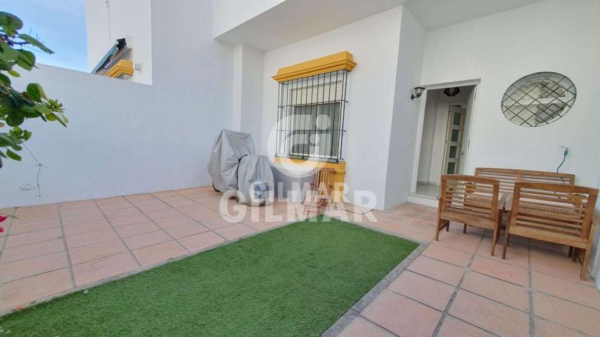Chalet - Chalet Adosado - Vistahermosa photo 0