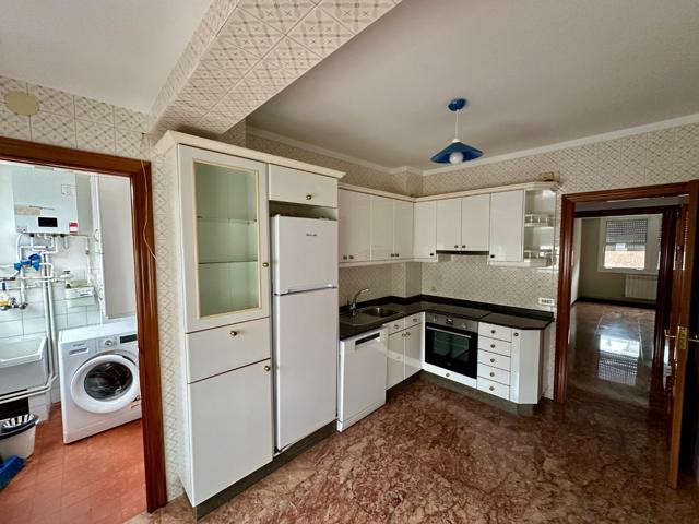 Piso En alquiler en Av La Paz. , Ferrol (la Coruña), Ferrol photo 0