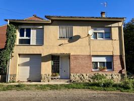 Casa En venta en Olot photo 0