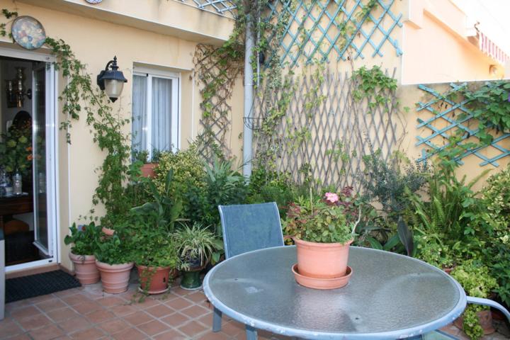 Casa espaciosa con gran terraza zona Rambla Generalitat. photo 0