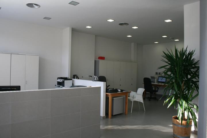 Local comercial de 2ª mano en venta photo 0