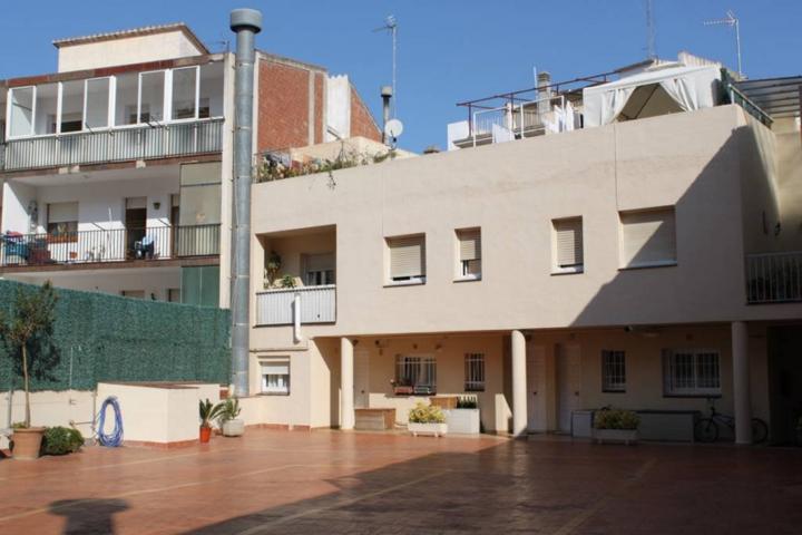 Dúplex en el centro del pueblo con gran terraza. photo 0