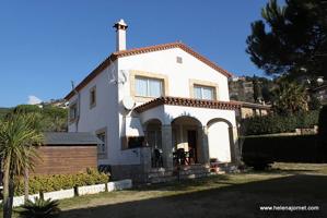 Casa con jardín situada en la zona de Les Teules photo 0