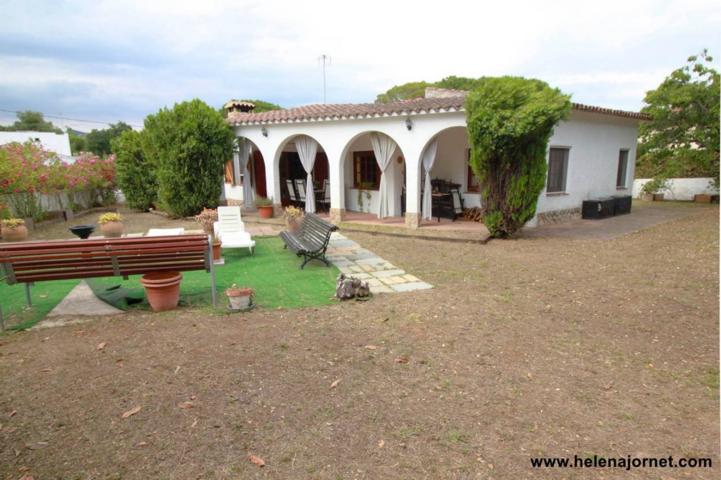 Casa con jardín en la urbanización Mas Trempat photo 0