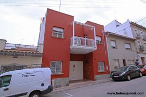 Gran casa con terraza y garaje photo 0