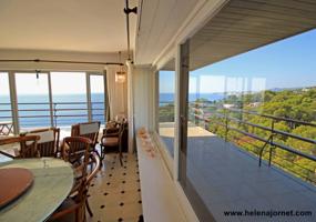 Excepcional apartamento con vistas al mar situado en el edificio Eden Mar de Torre Valentina. photo 0