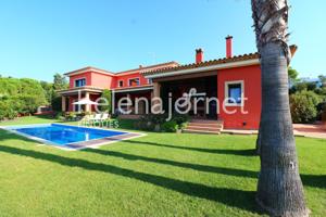 Fantástica y luminosa casa con jardín y piscina en Santa Cristina d'Aro photo 0