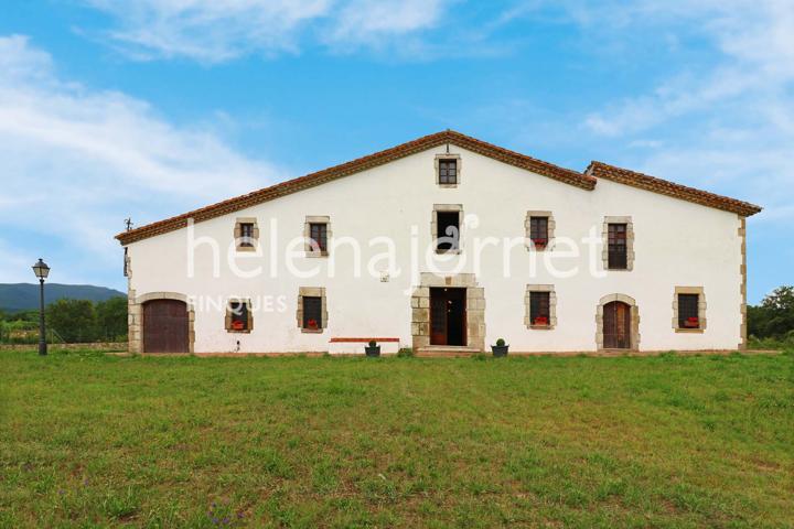 Masía catalana con terreno de 7Ha en Tordera. photo 0