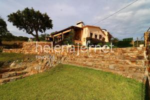 Casa de piedra situada en la urbanización Can Manel en Castell d´Aro photo 0