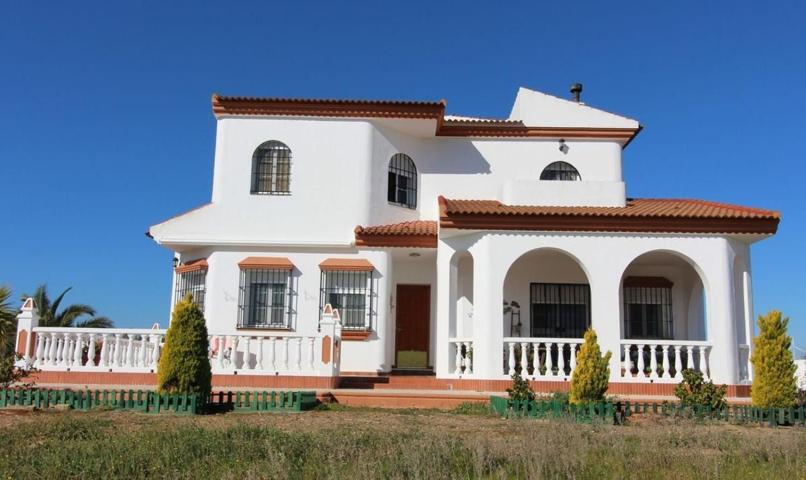 Finca Rústica en Alosno (Huelva) con Chalet de Ensueño photo 0