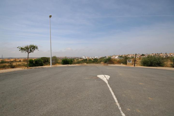 Terreno en venta en calle Luis de Gongora photo 0