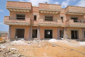 VIVIENDA ADOSADA EN BARRIADA DE CANELA photo 0