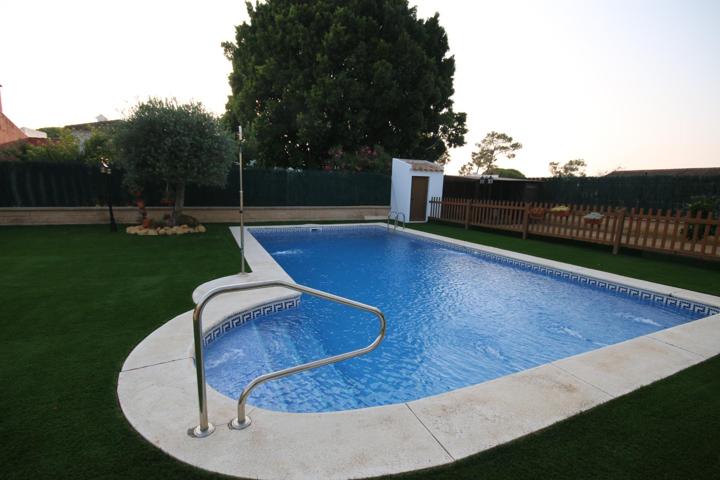 Casa o chalet independiente en venta en Pinares de Lepe photo 0