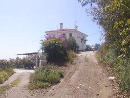 Terreno Urbanizable En venta en Vélez-Málaga photo 0