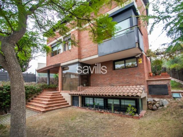Villa En venta en Sant Just Desvern photo 0