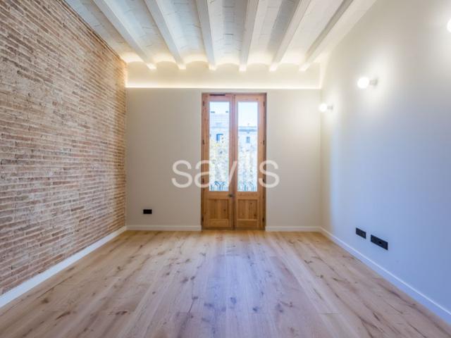 Piso En venta en Barcelona photo 0