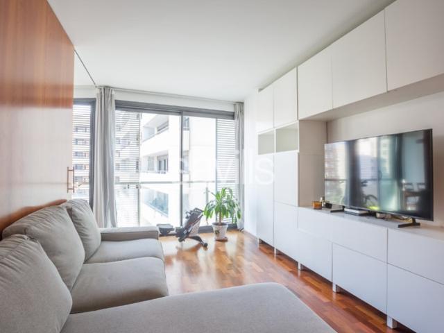 Piso En venta en El Poblenou, Barcelona photo 0