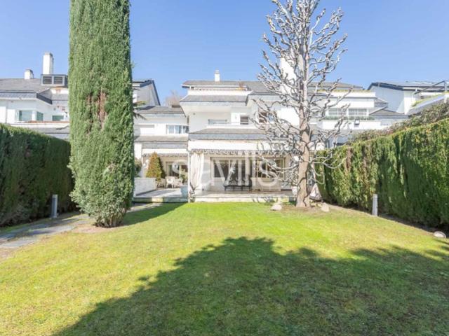 Casa En venta en Barcelona photo 0