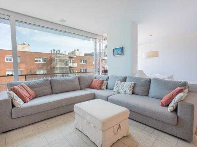 Piso En venta en Barcelona photo 0