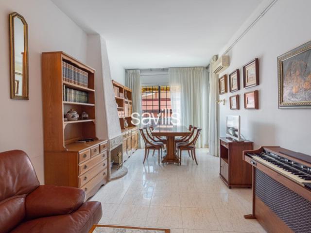 Piso En venta en Barri De Les Corts, Barcelona photo 0