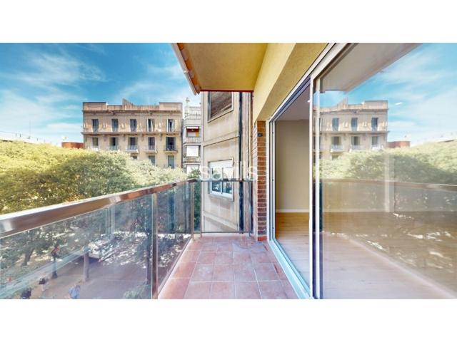 Piso En venta en El Camp De L'Arpa Del Clot, Barcelona photo 0