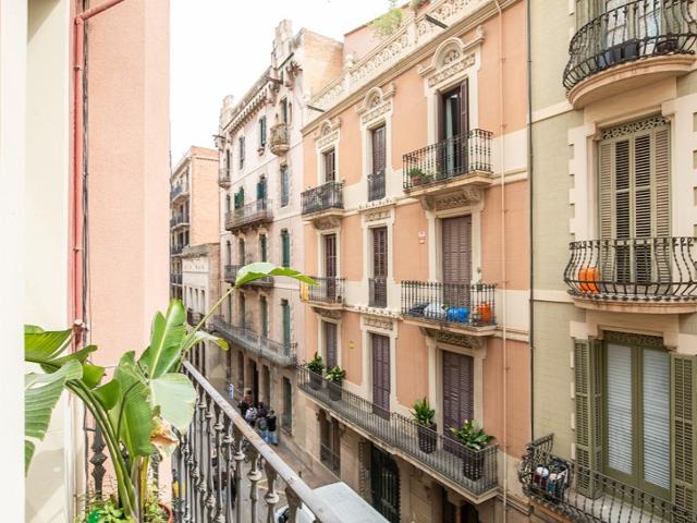 Piso En venta en Barcelona photo 0