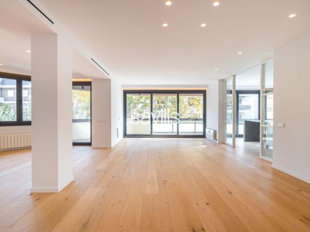 Piso En venta en Les Tres Torres, Barcelona photo 0